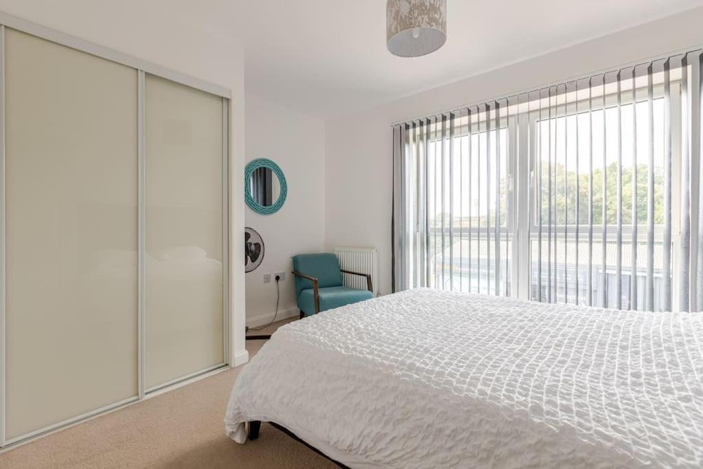 Stylish Station Apartment In Rochester With Free Parking Wainscot Εξωτερικό φωτογραφία