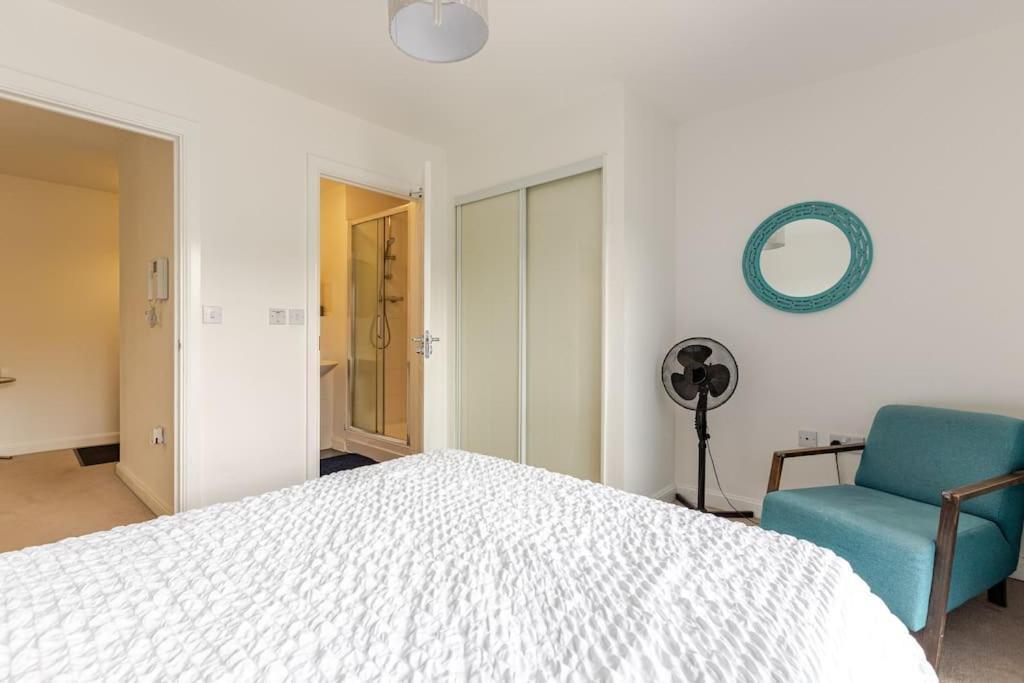 Stylish Station Apartment In Rochester With Free Parking Wainscot Εξωτερικό φωτογραφία